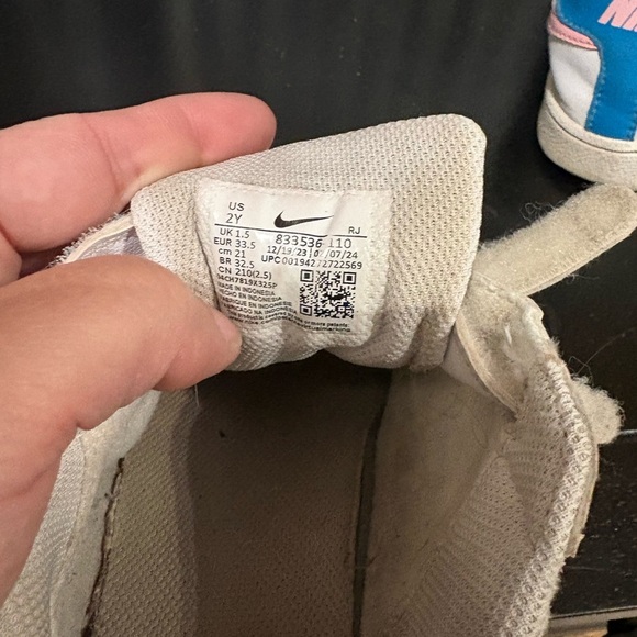Nike Kids White Pink Blue Velcro Sneakers Youth Size 2Y Athletic Shoes - Picture 4 of 4